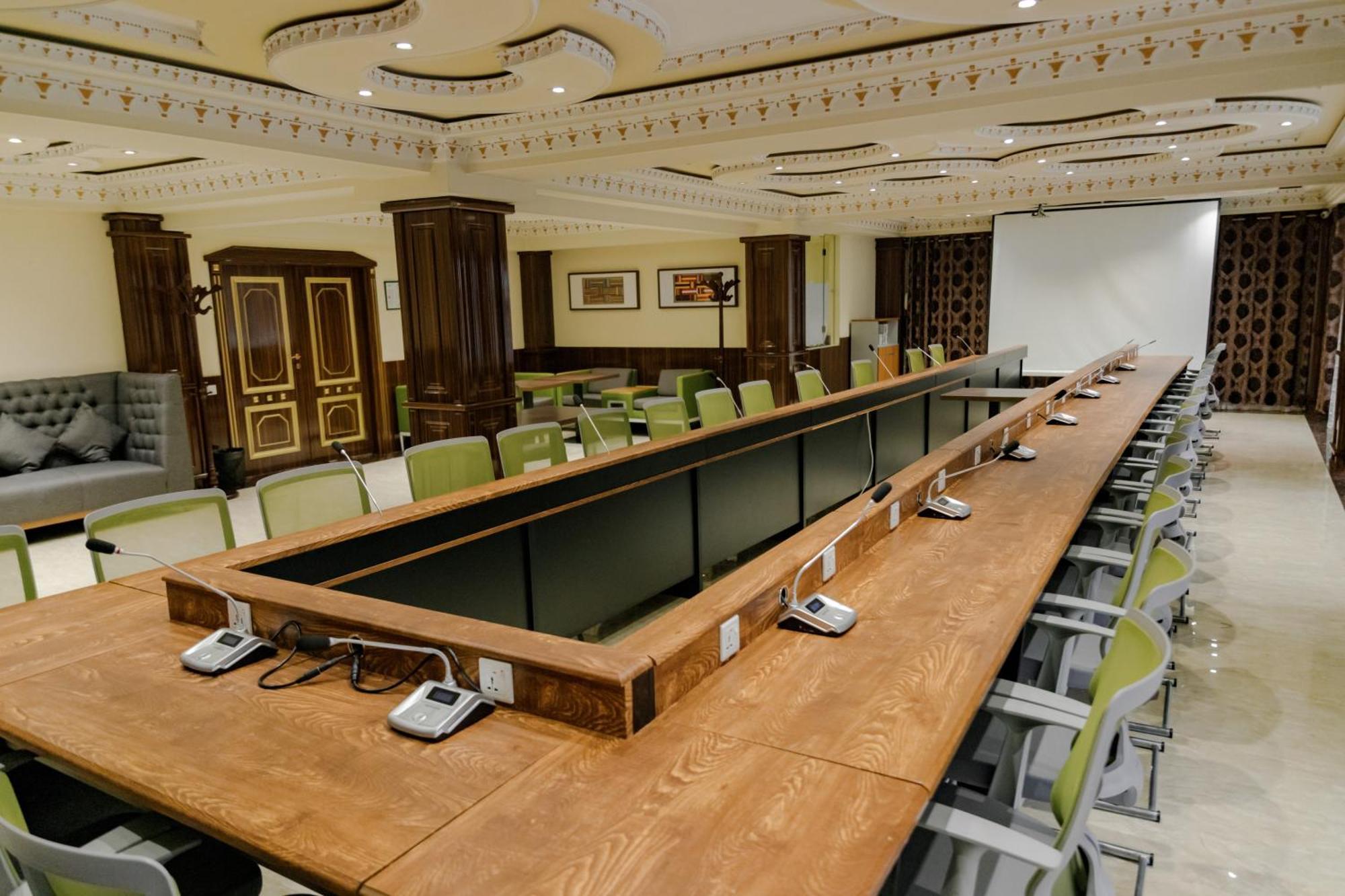 Hotel Atlas Dusanbe Kültér fotó