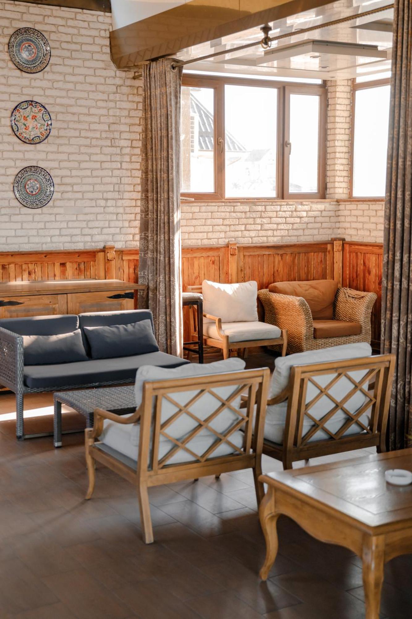 Hotel Atlas Dusanbe Kültér fotó