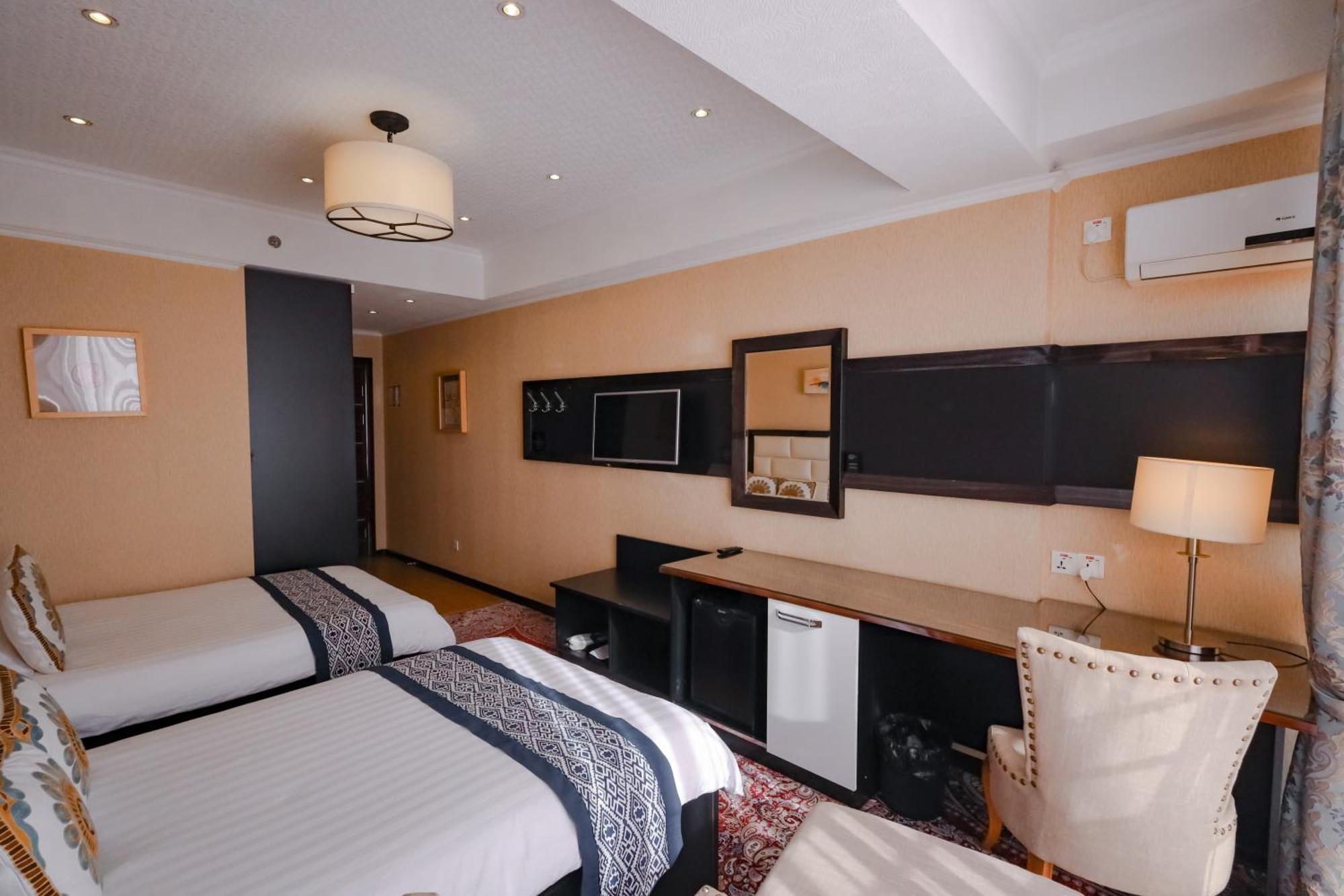 Hotel Atlas Dusanbe Kültér fotó