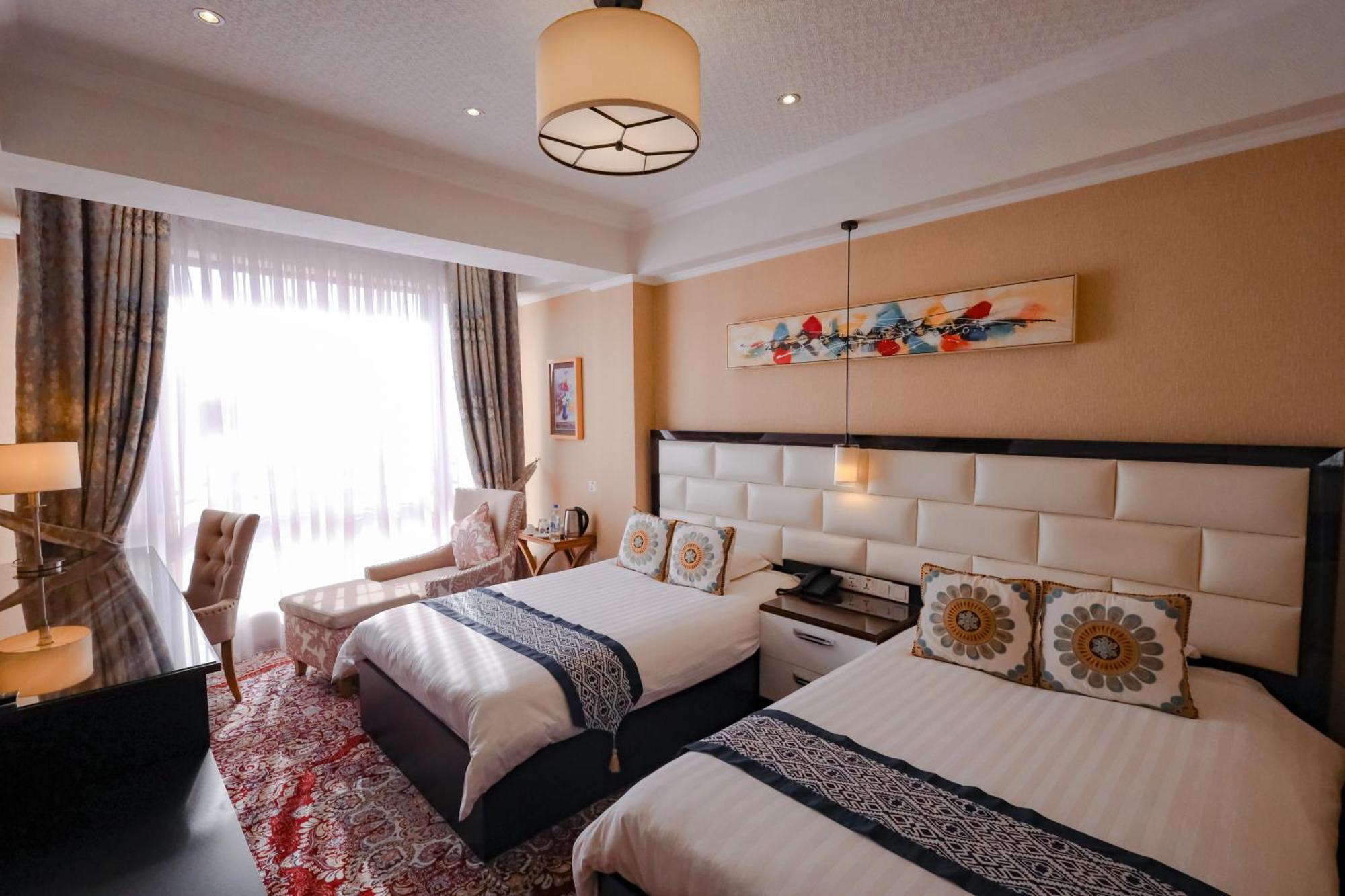 Hotel Atlas Dusanbe Kültér fotó