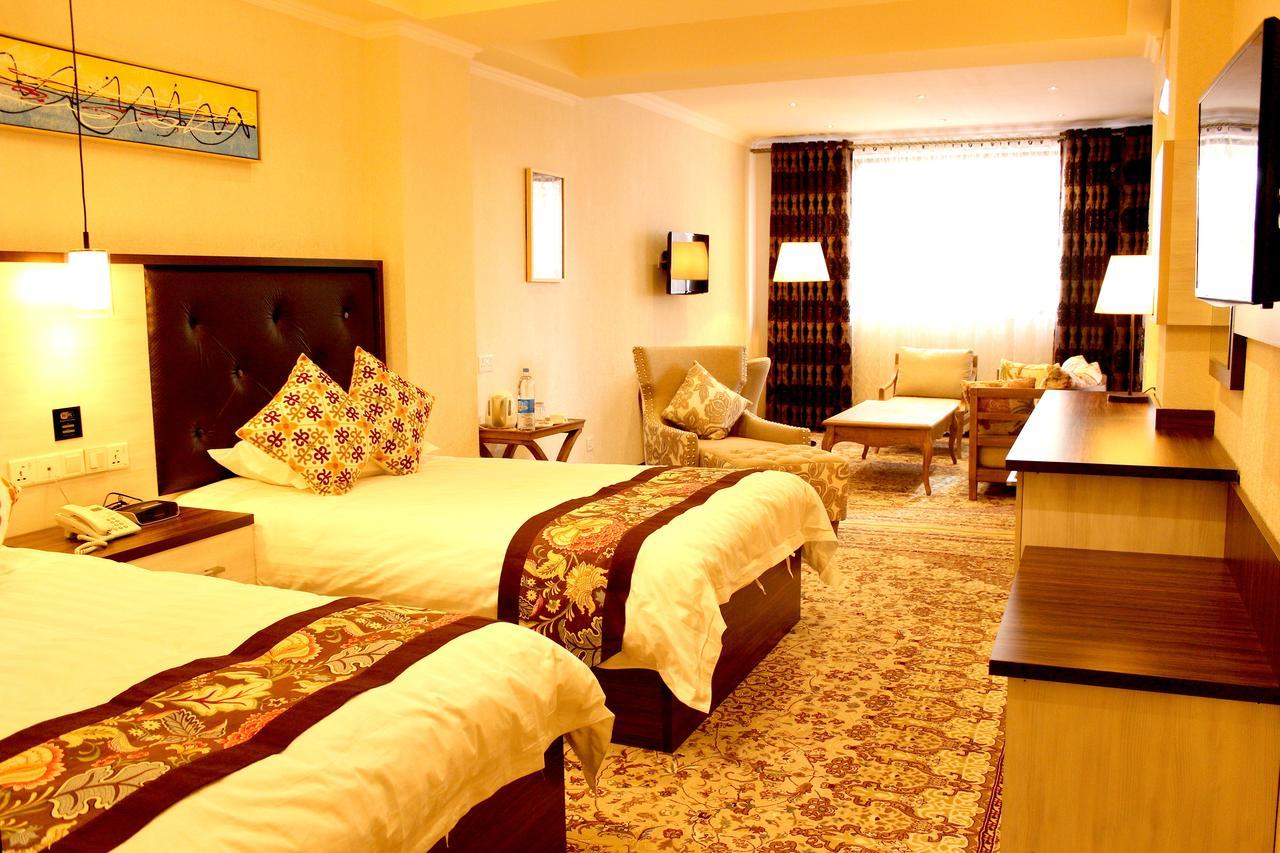 Hotel Atlas Dusanbe Kültér fotó
