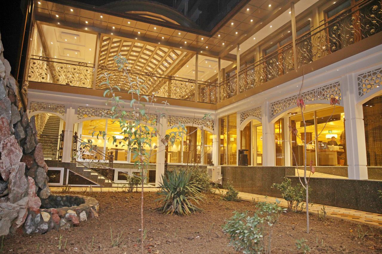 Hotel Atlas Dusanbe Kültér fotó